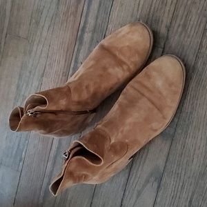 Caslon, size 8, brown boots